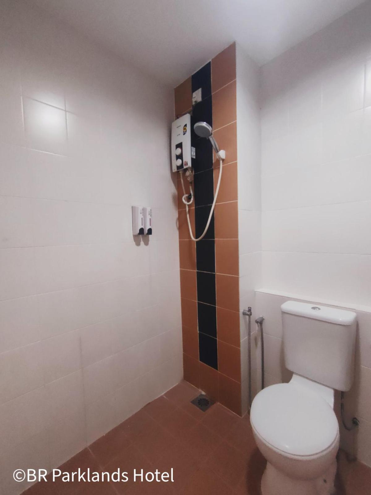 Br Parklands Hotel Klang Exterior photo